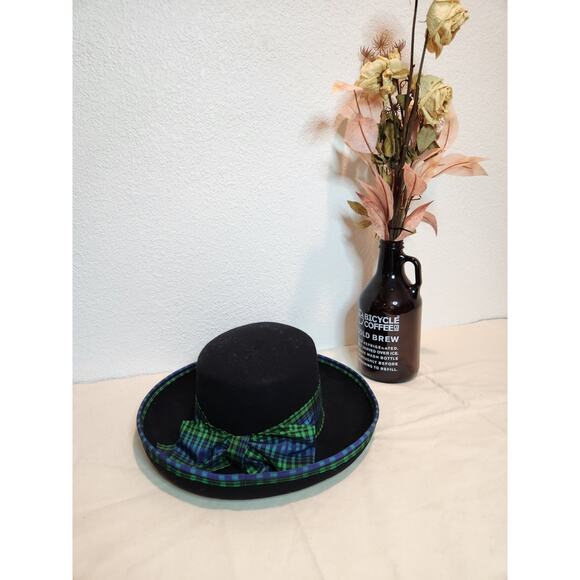 Vintage Betmar Wool Felt Hat‎ USA Black Plaid Ribbon Boater Style 100% Wool - Picture 1 of 7